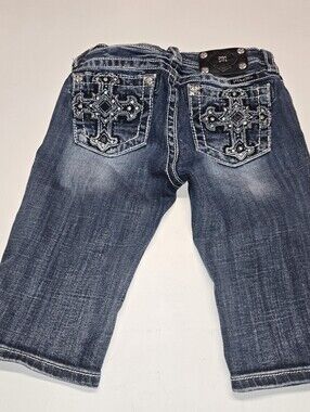 Miss me jeans capris Bermuda Girls size 14 cross detail